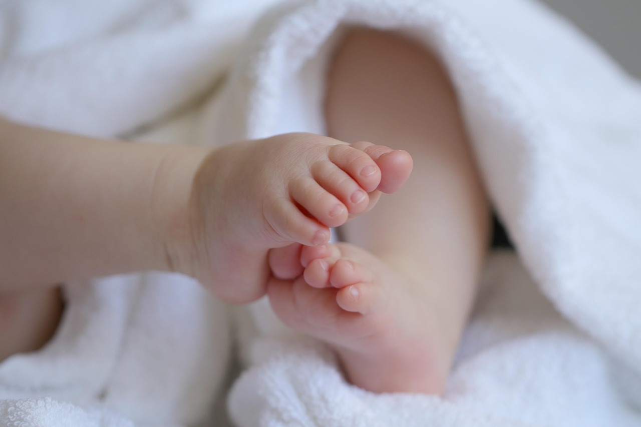 足の臭いの原因は男性に多いのはなぜ？