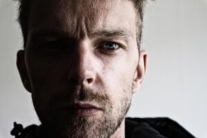 足のにおいが彼氏にバレたくないときの対策は？